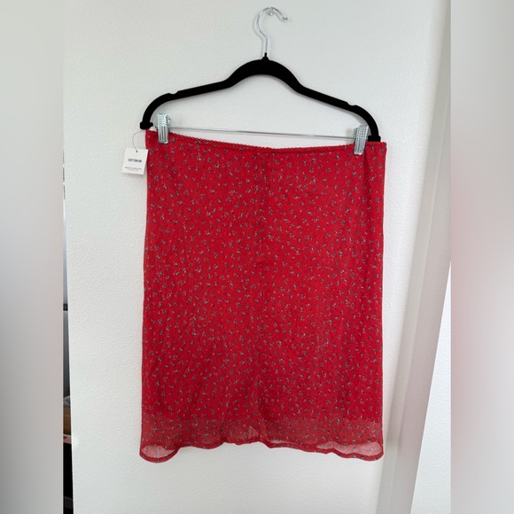 Floral Red Skirt - Picture 2 of 4